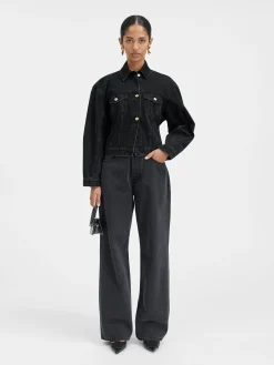 The denim de-Nîmes jacket