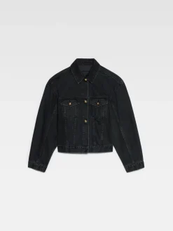 The denim de-Nîmes jacket