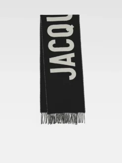 The Jacquemus scarf