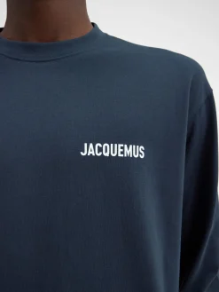 The long-sleeve t-shirt