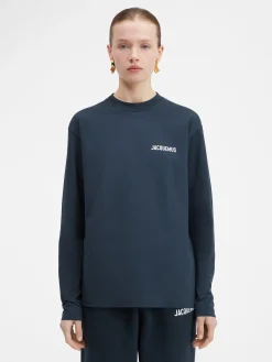 The long-sleeve t-shirt