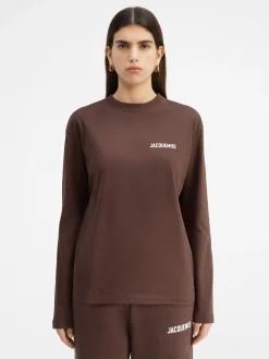 The long-sleeve t-shirt