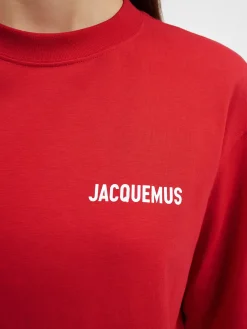 The long-sleeve t-shirt