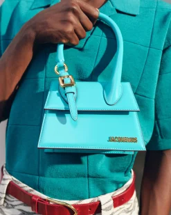 The medium Chiquito with buckle