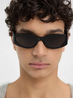 The Ovalo sunglasses