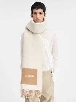 The Rond Carré scarf