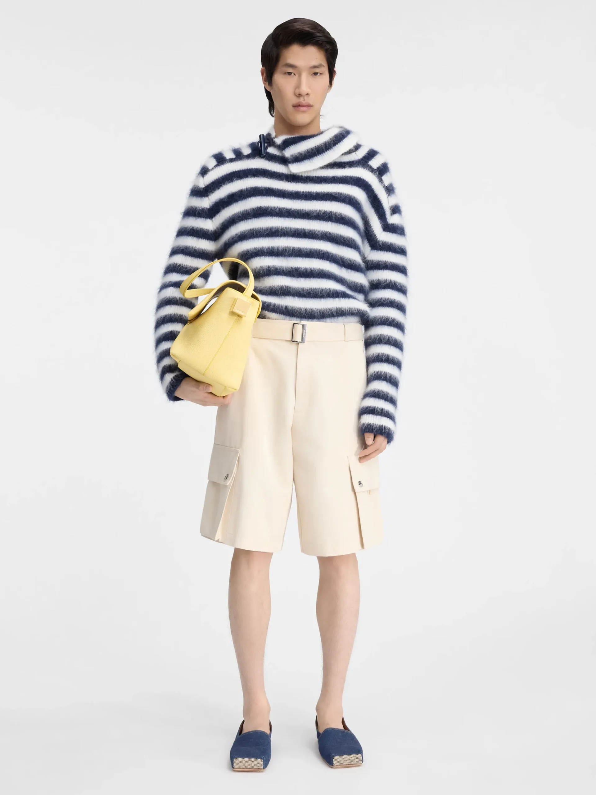 The cargo bermuda shorts