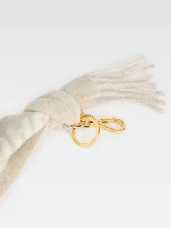 The écharpe keychain