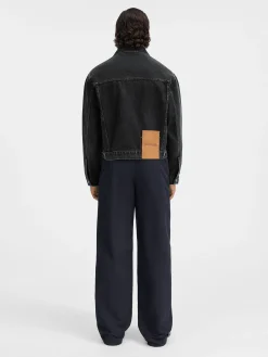 The denim de-Nîmes jacket