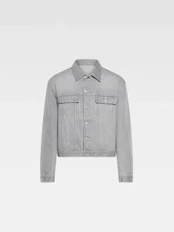 The denim de-Nîmes jacket