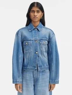 The denim de-Nîmes jacket