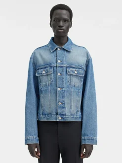 The denim de-Nîmes jacket
