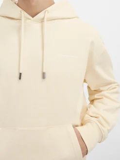 The embroidered sweatshirt