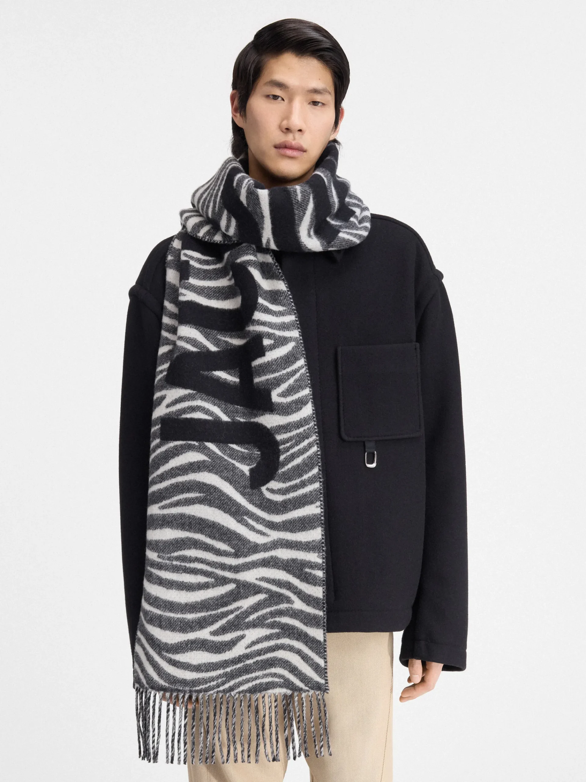 The Jacquemus scarf