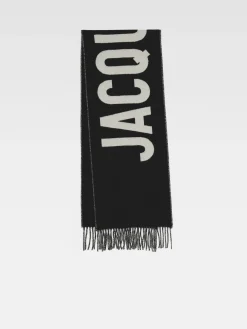 The Jacquemus scarf