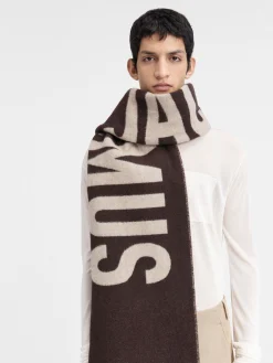 The Jacquemus scarf