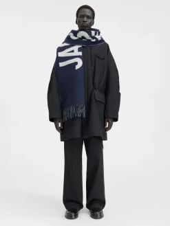 The Jacquemus scarf