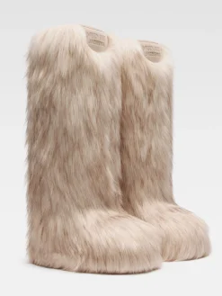 The Jacquemus Yeti Moon Boot