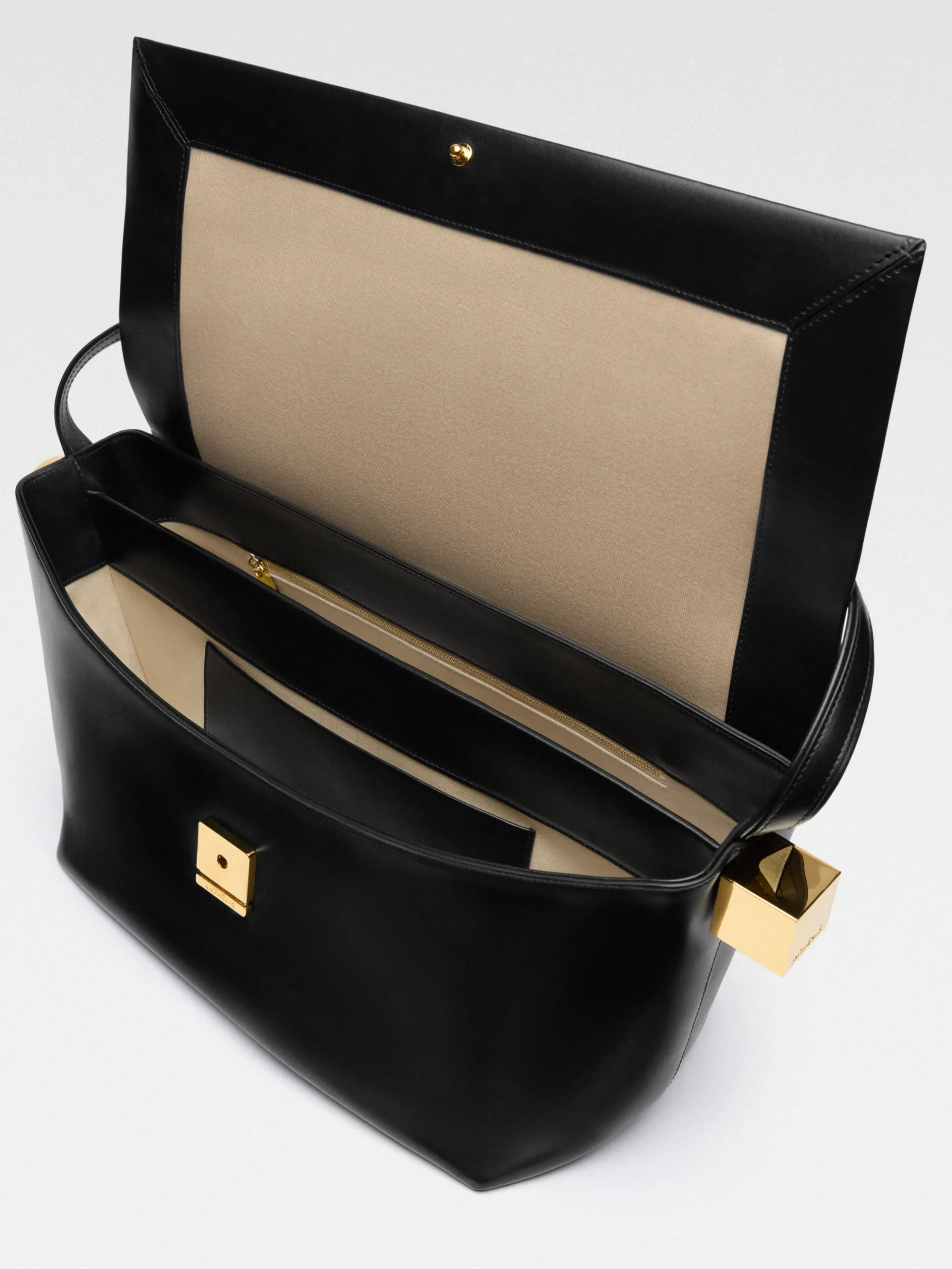 The large Rond Carré