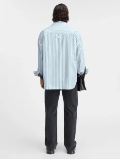 The long-sleeve shirt