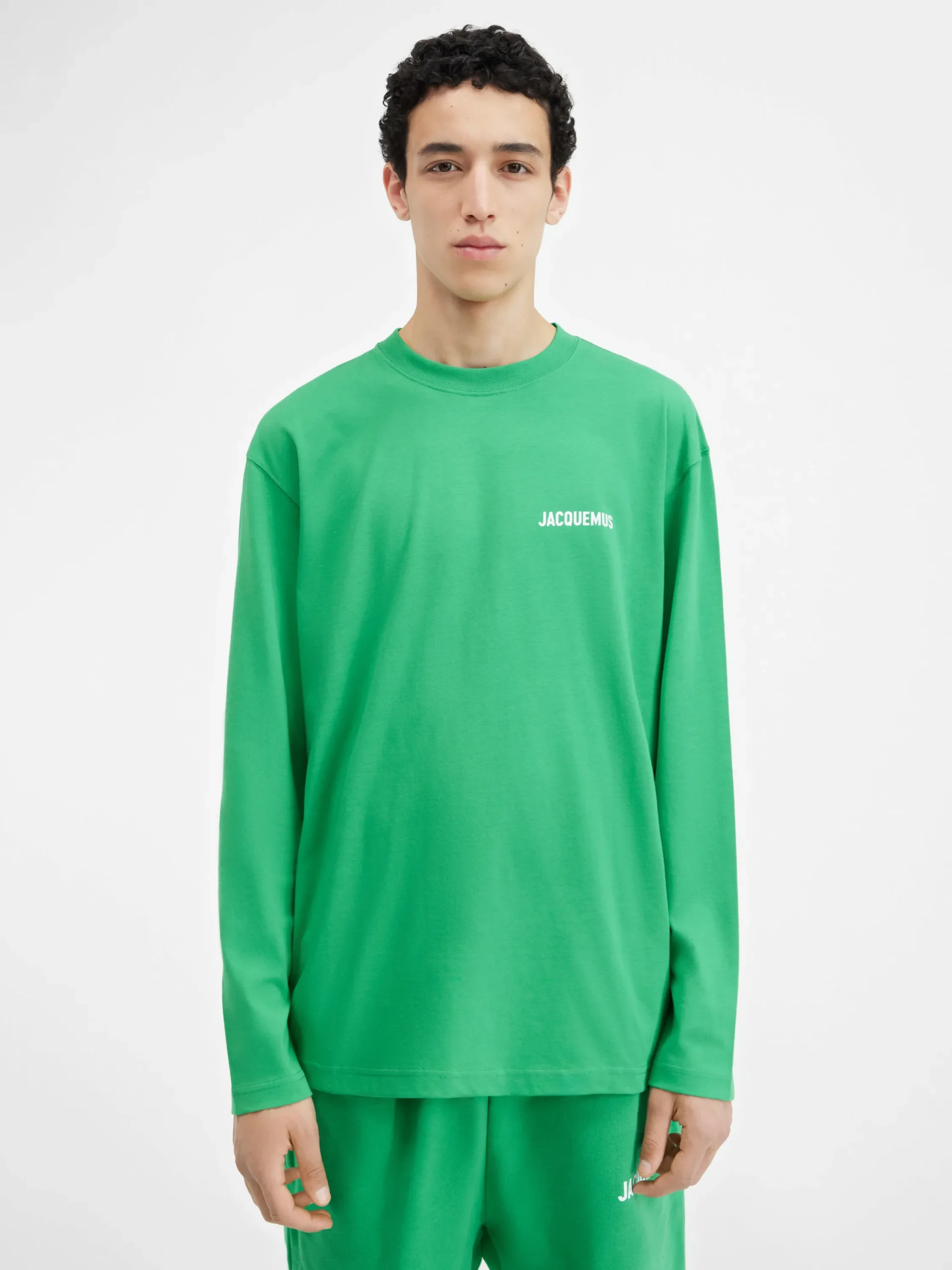 The long-sleeve t-shirt