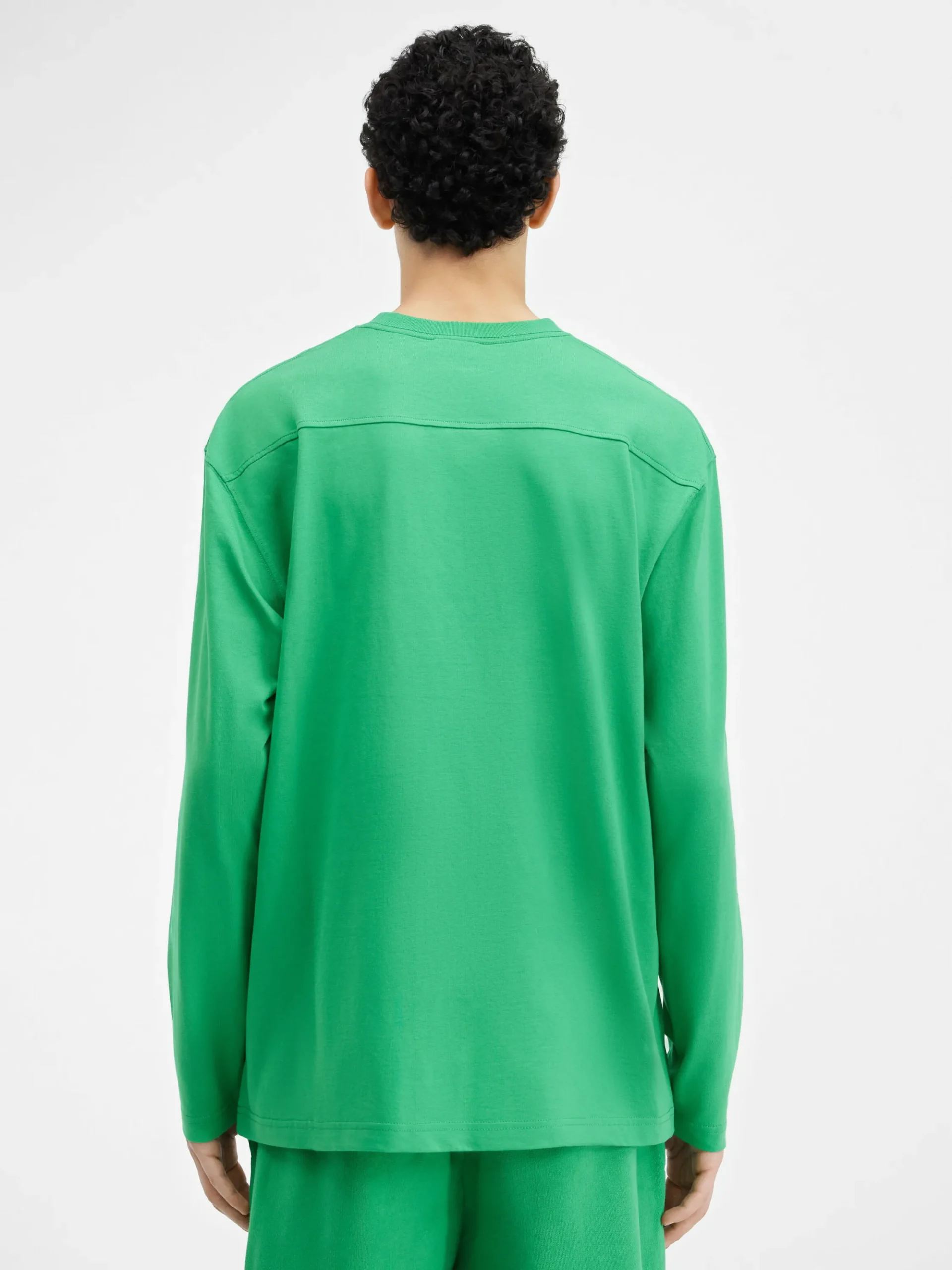 The long-sleeve t-shirt