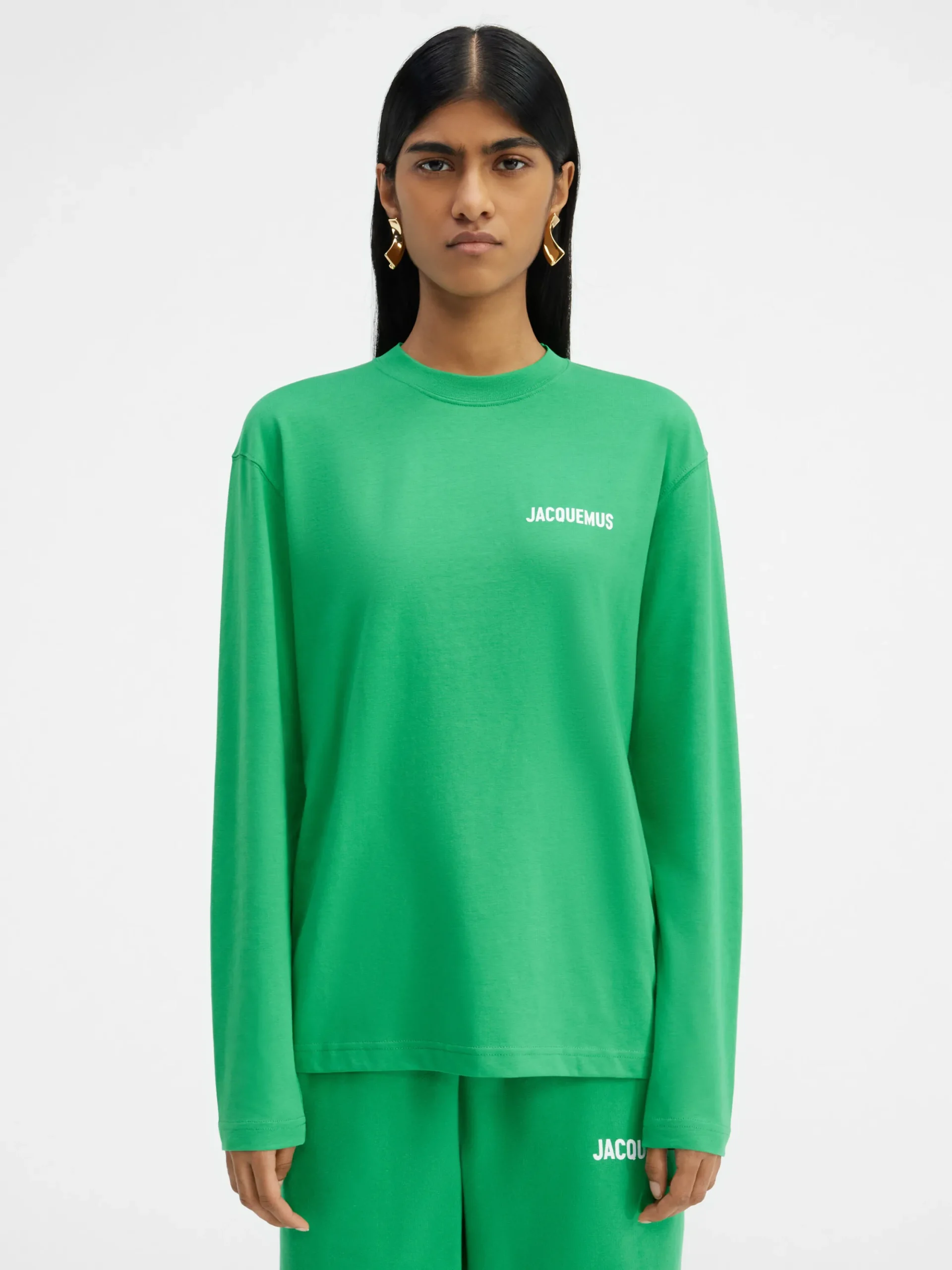 The long-sleeve t-shirt