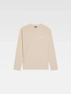 The long-sleeve t-shirt