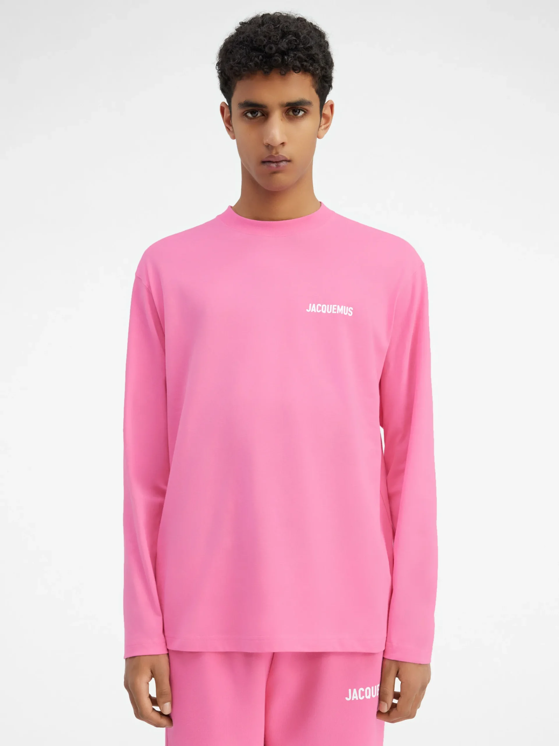 The long-sleeve t-shirt