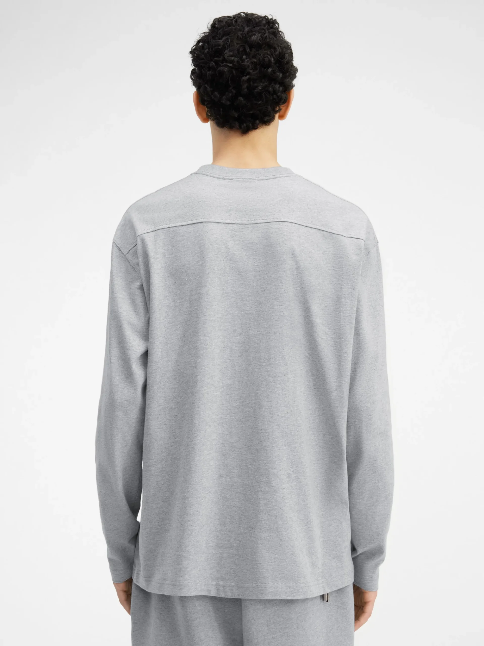 The long-sleeve t-shirt