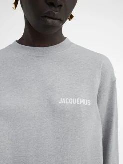 The long-sleeve t-shirt