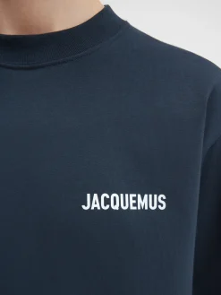 The long-sleeve t-shirt