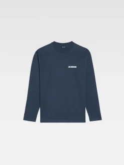 The long-sleeve t-shirt