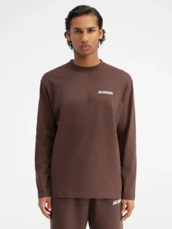 The long-sleeve t-shirt