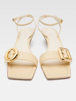 The low Regalo sandals