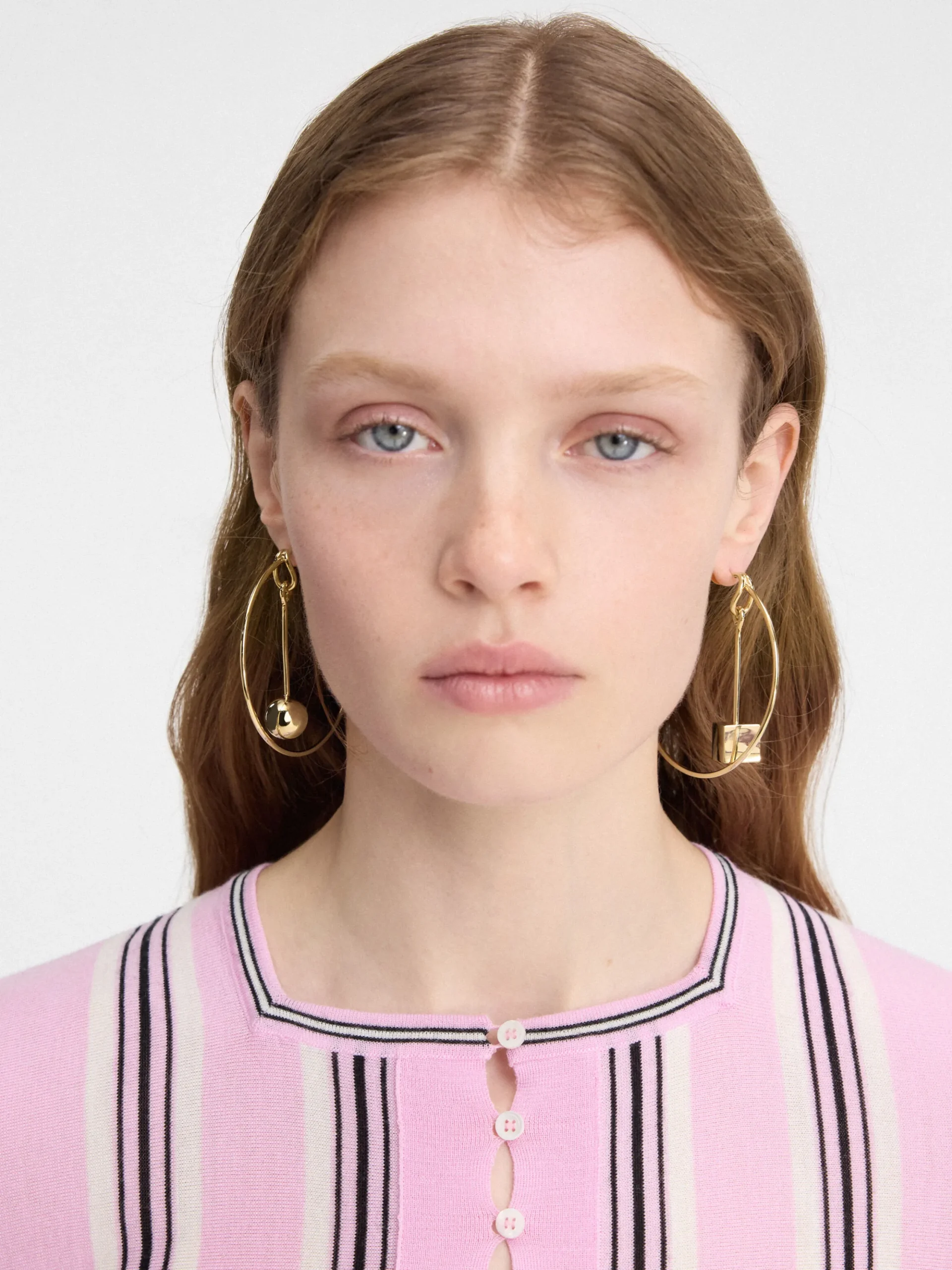 The Nodo hoops earrings