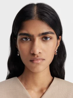 The Nodo stud earrings