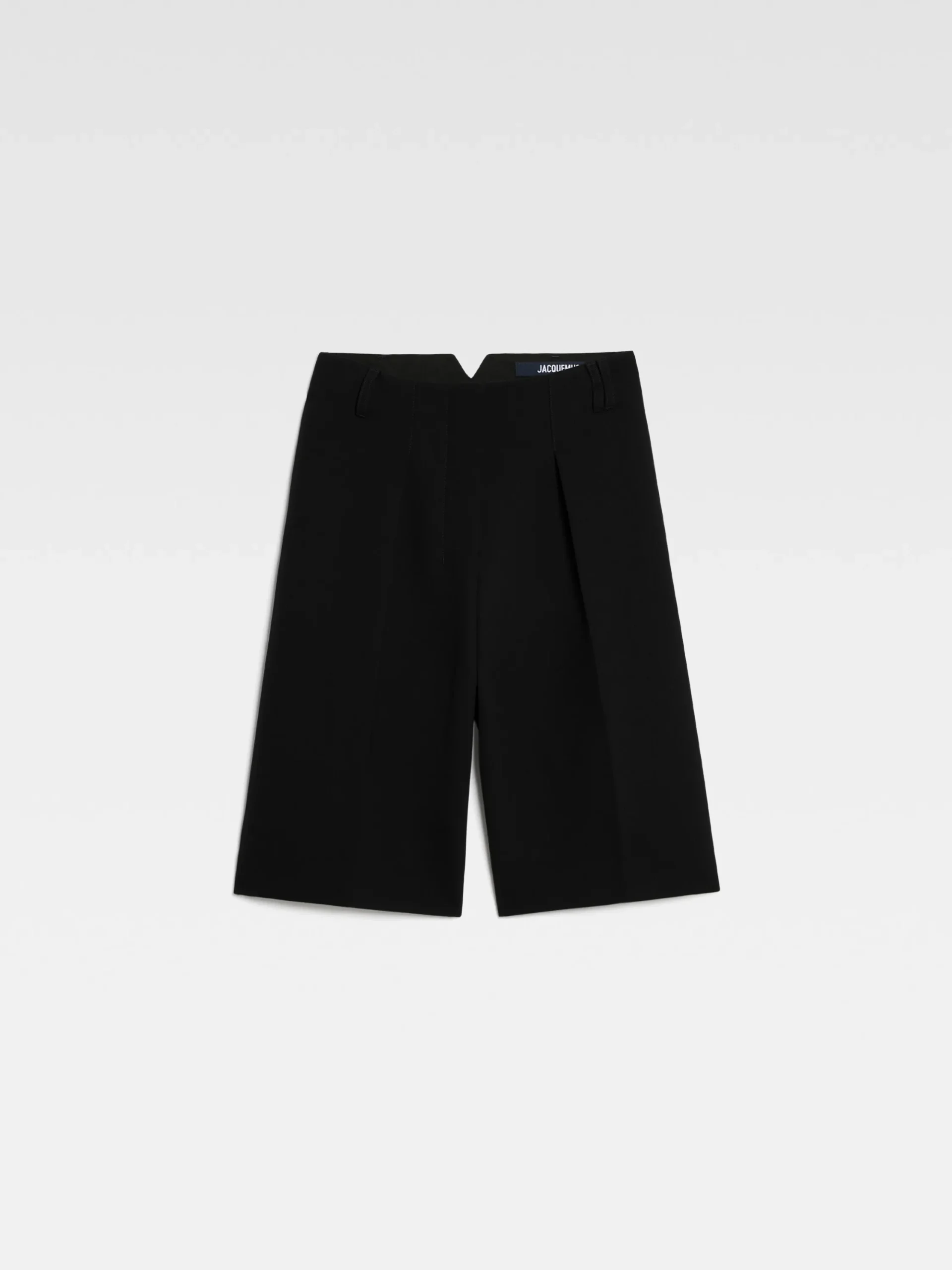 The Ovalo bermuda shorts