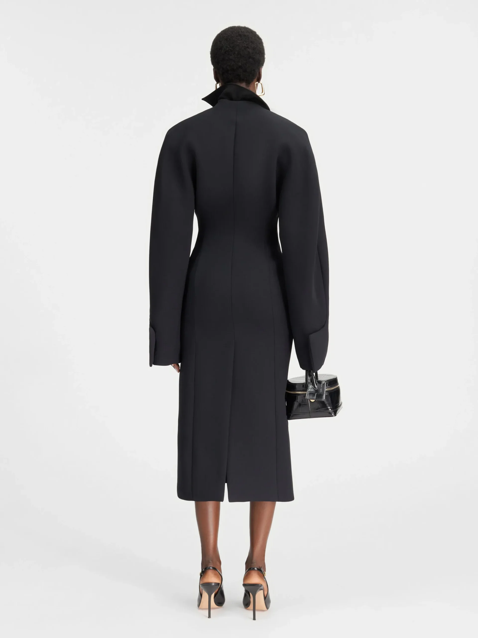 The Ovalo coat