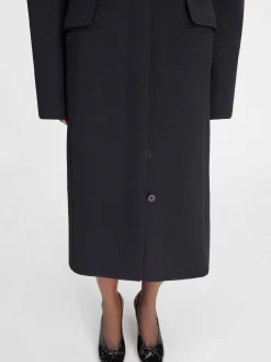 The Ovalo coat