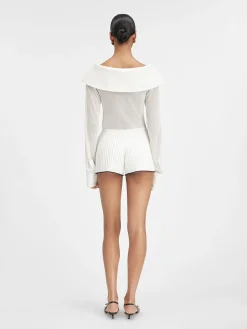 The pleated knit shorts