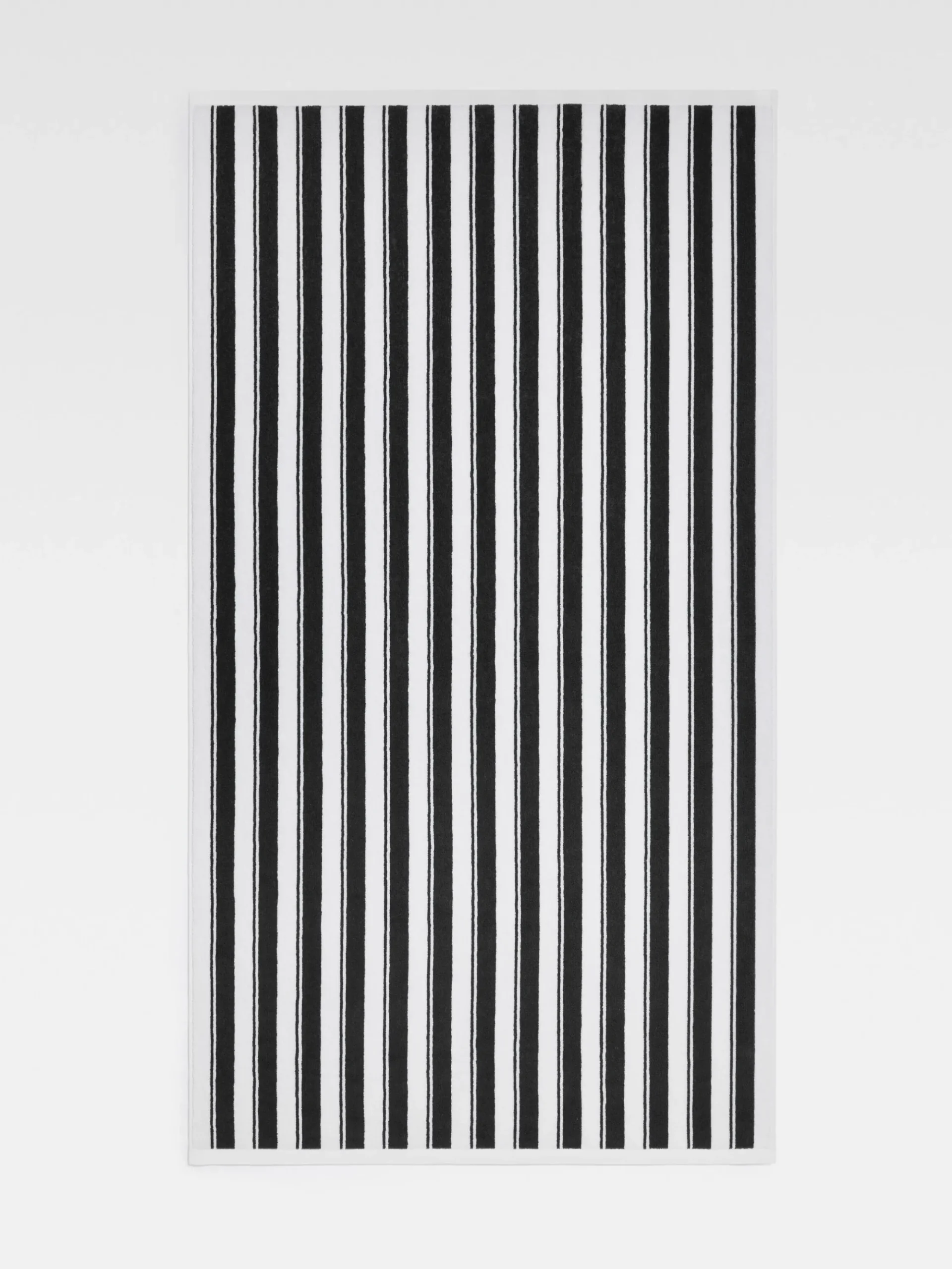 The Rayures beach towel