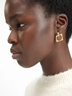 The Rond Carré dangle earrings