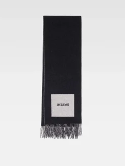 The Rond Carré scarf