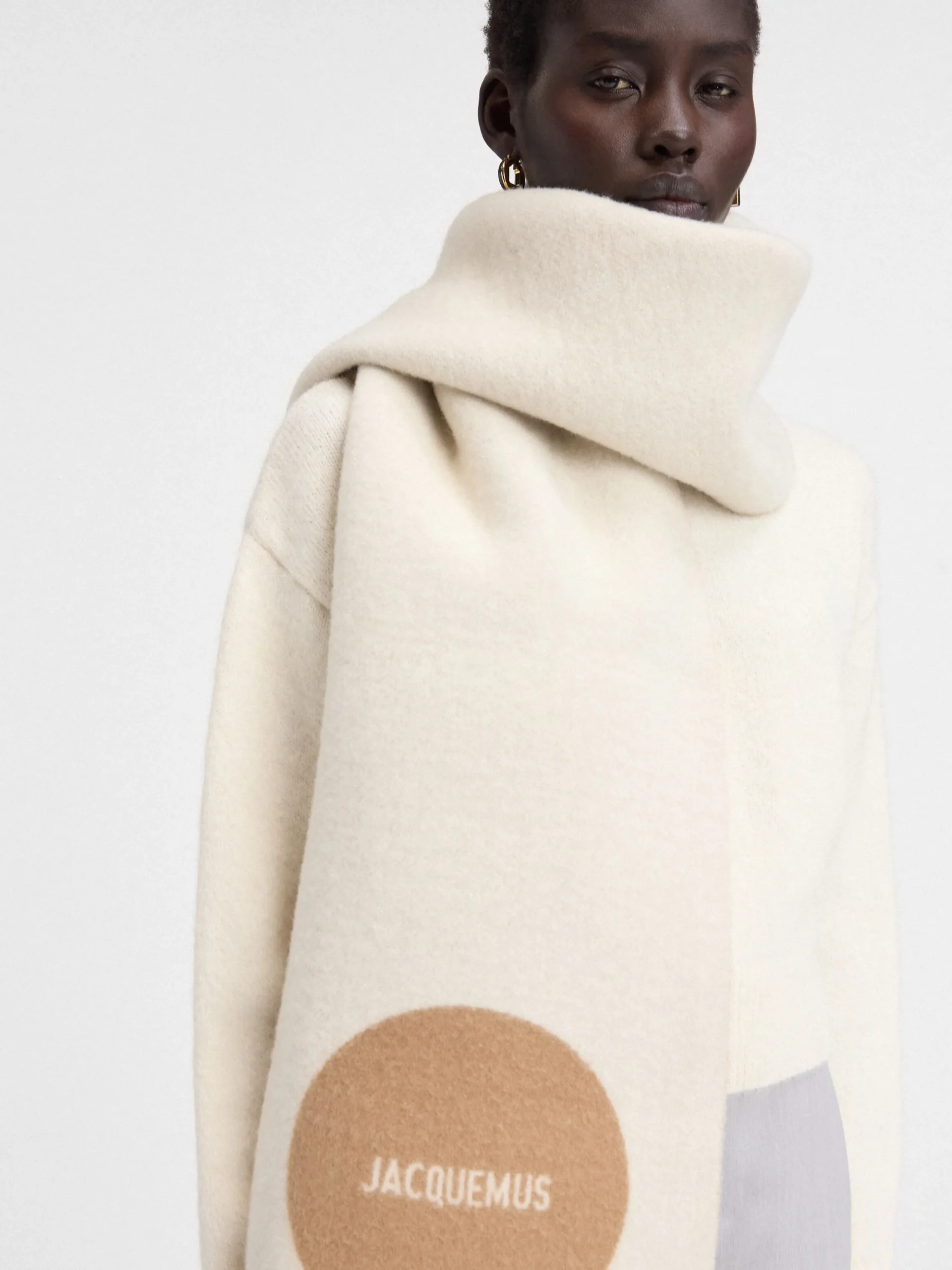 The Rond Carré scarf
