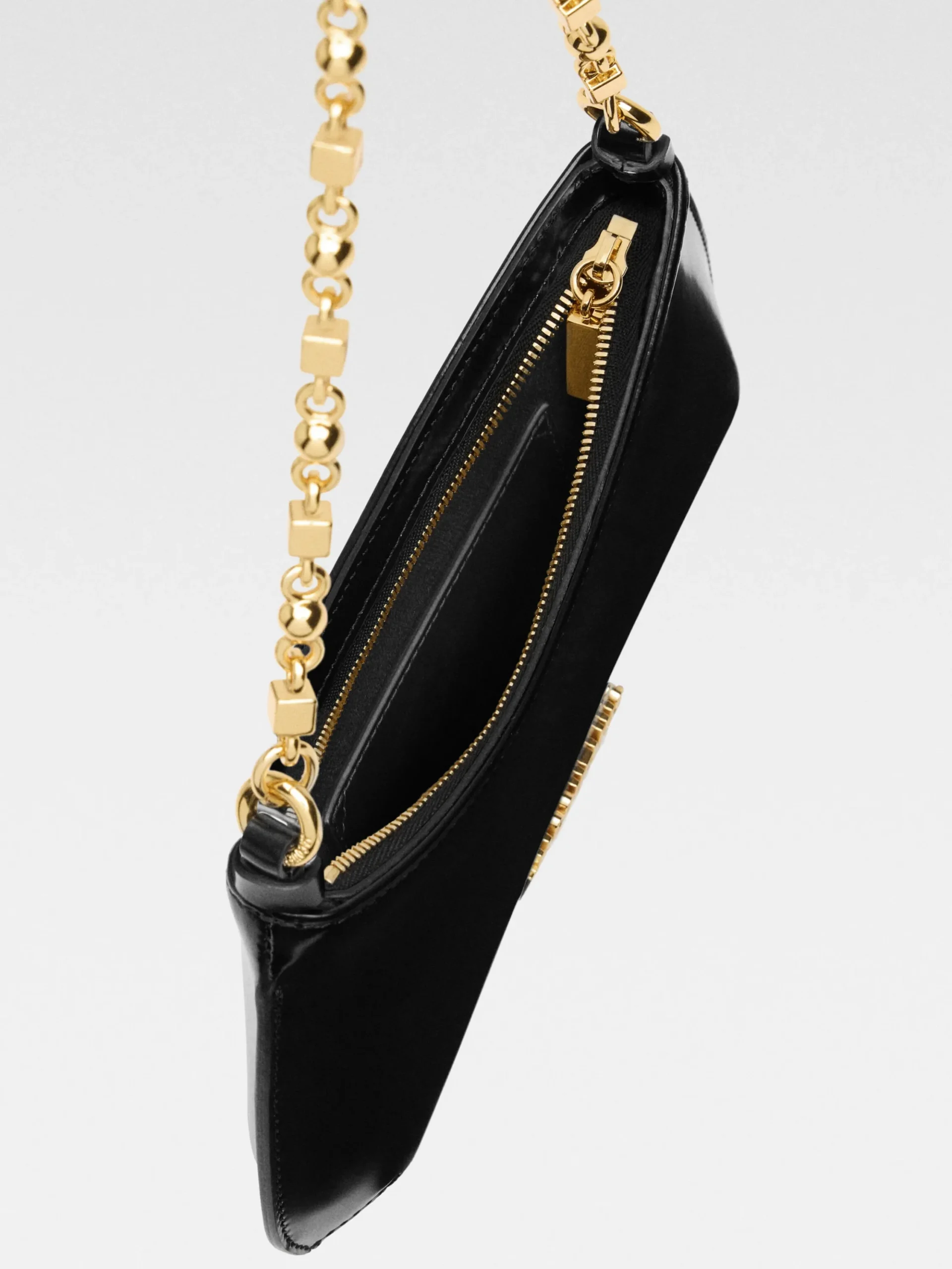 The small Bisou Chaine