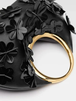 The small embroidered Calino