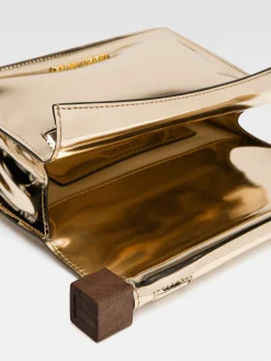 The small Rond Carré clutch